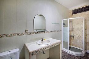 Hotel Lumbung Sari Legian