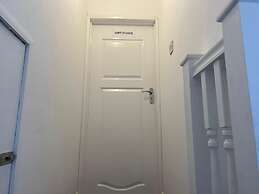 Remarkable 1-bed Studio Apartment in Redbridge