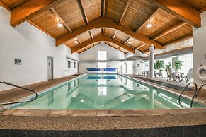 1607 Quicksilver 2 Bedroom Condo by RedAwning