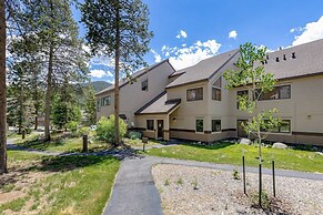 1607 Quicksilver 2 Bedroom Condo by RedAwning