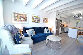 Jada 2b 1 Bedroom Condo by RedAwning