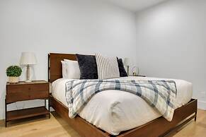 Sun Ridge Retreat 5 Bedroom Home by RedAwning