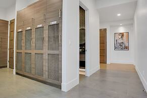 Sun Ridge Retreat 5 Bedroom Home by RedAwning