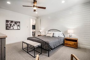 Desert Brooke Villa 6 Bedroom Townhouse