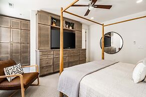 Desert Brooke Villa 6 Bedroom Townhouse