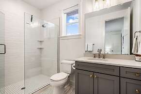 Desert Brooke Villa 6 Bedroom Townhouse