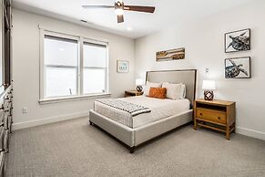 Desert Brooke Villa 6 Bedroom Townhouse