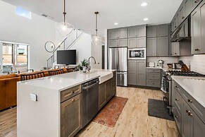 Desert Brooke 5 Bedroom Townhouse