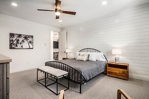 Desert Brooke 5 Bedroom Townhouse