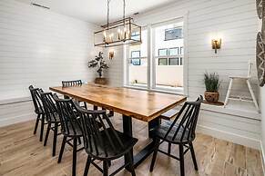 Desert Brooke 5 Bedroom Townhouse