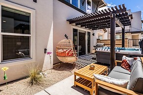 Desert Brooke 5 Bedroom Townhouse