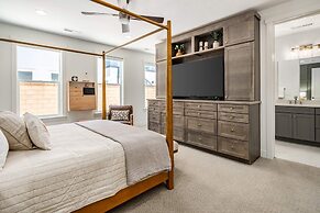 Desert Brooke 5 Bedroom Townhouse