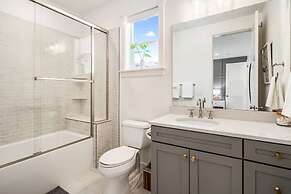 Desert Brooke 5 Bedroom Townhouse