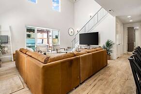 Desert Brooke 5 Bedroom Townhouse