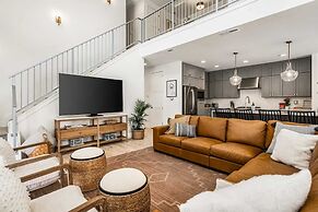 Desert Brooke 5 Bedroom Townhouse