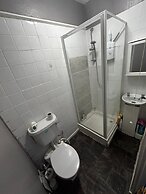 Exclusive Apartment Near the Tube