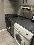 Exclusive Apartment Near the Tube
