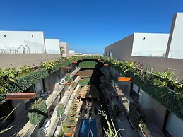 Modern Apartment By Yeah