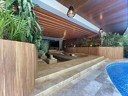 Modern Apartment By Yeah