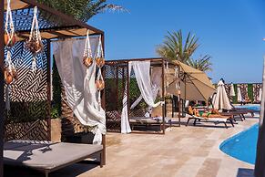 Modern Apartment By Yeah