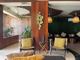 Modern Apartment By Yeah