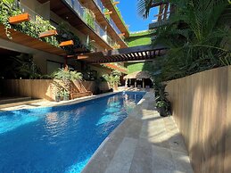 Modern Apartment By Yeah