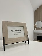 The Lodge Hideaway - Studio Style, Simple Luxury