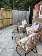 The Lodge Hideaway - Studio Style, Simple Luxury