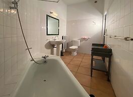 Orangerie de Cardet B&B