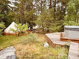 Tent Delhi, a b&b in a Luxury Glamping Style