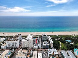 Deco South Of Fifth Beach Access