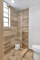 Deco South Of Fifth Beach Access