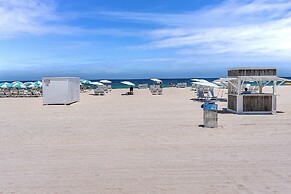 Deco South Of Fifth Beach Access