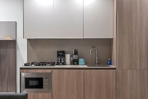 Deco South Of Fifth Beach Access