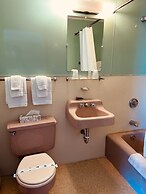 Mollyockett Motel & Swim Spa
