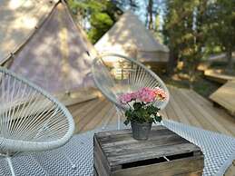 Tent Romantica, a b&b in a Luxury Glamping Style