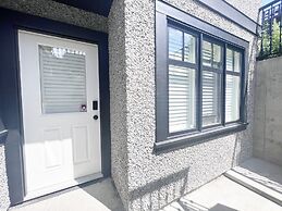 West Van Serene Retreat Near Downtown