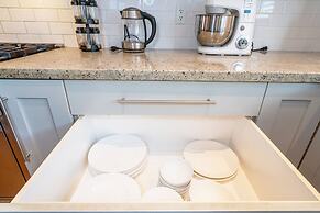 West Van Serene Retreat Near Downtown