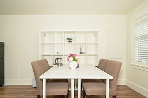 West Van Serene Retreat Near Downtown