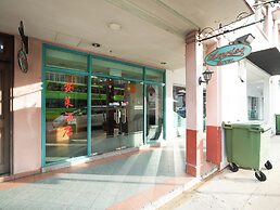 Amrise Hotel