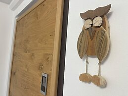 SnowLake Suite & Apartments