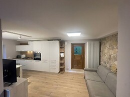 SnowLake Suite & Apartments