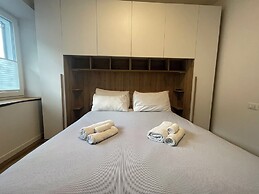 SnowLake Suite & Apartments
