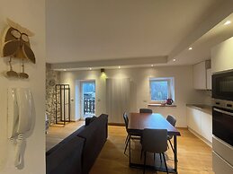 SnowLake Suite & Apartments