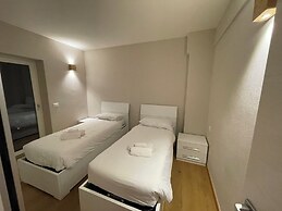 SnowLake Suite & Apartments