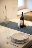 SnowLake Suite & Apartments