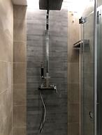 SnowLake Suite & Apartments