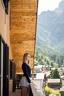 SnowLake Suite & Apartments