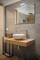 SnowLake Suite & Apartments