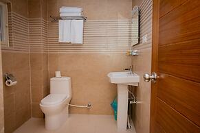 Majestic Lakefront Hotel & Suites